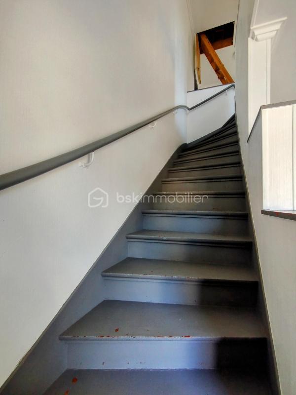 Pavillon - 180 m² - 9 pièces