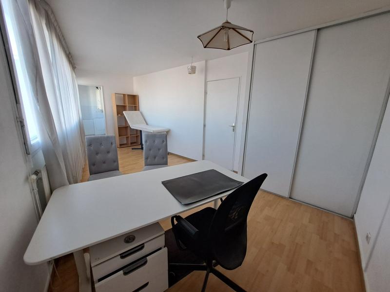 Bureau - 44 m² - 2 pièces