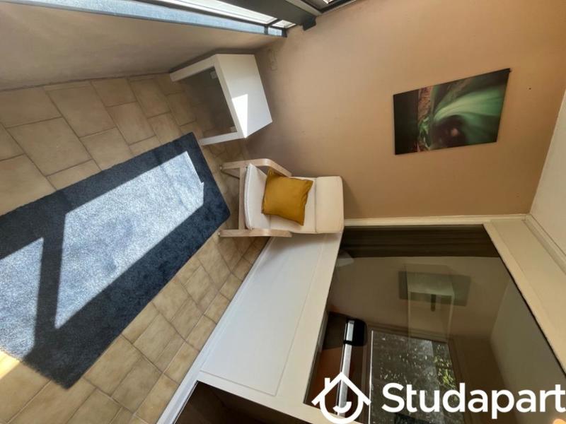 Chambre - 10 m² - 1 pièce