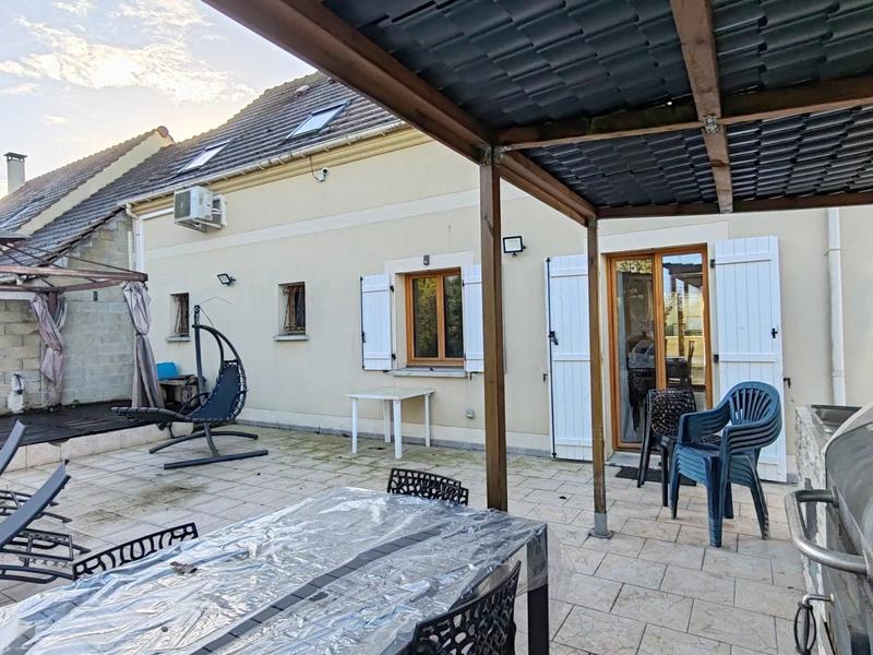 Maison - 111 m² - 5 pièces