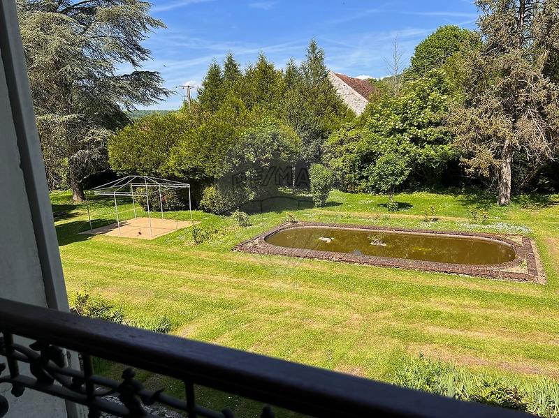 Propriété - 380 m² - 13 pièces