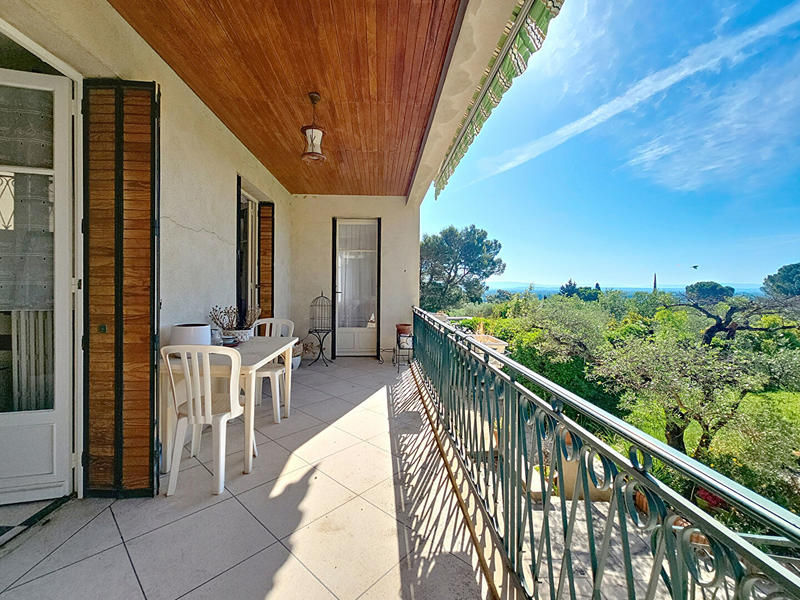 Maison - 150 m² - 8 pièces