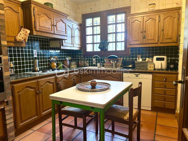 Maison traditionnelle - 185 m² - 5 pièces