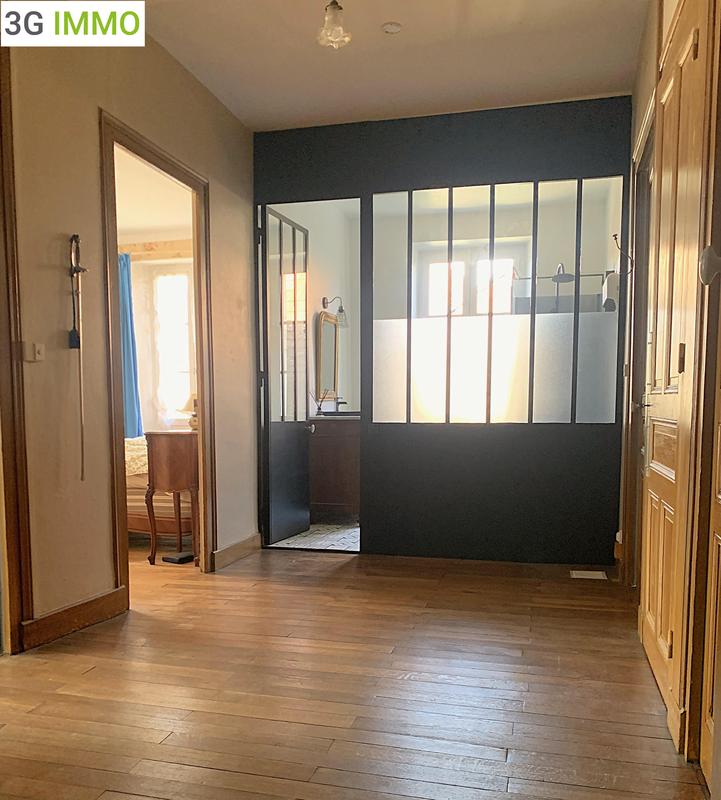 Demeure - 190 m² - 10 pièces