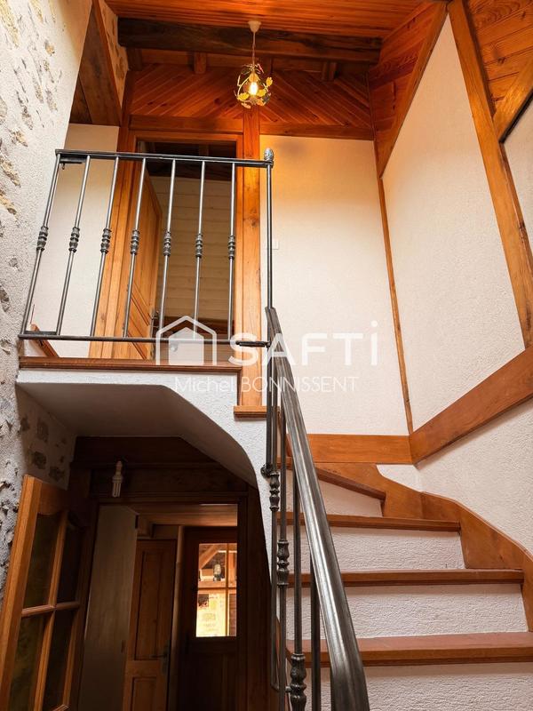 Maison - 140 m² - 6 pièces