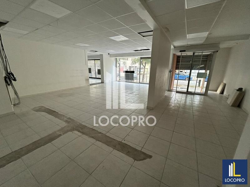 Local commercial - 140 m²