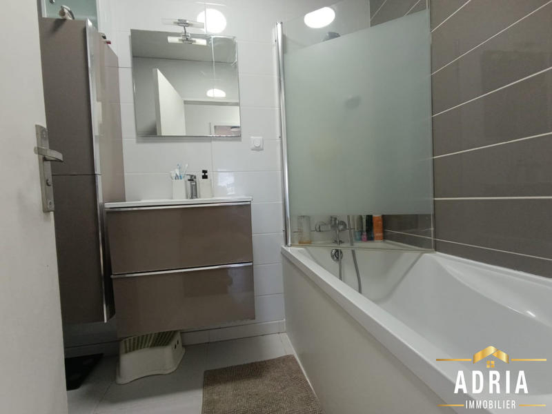 Appartement - 95 m² - 5 pièces