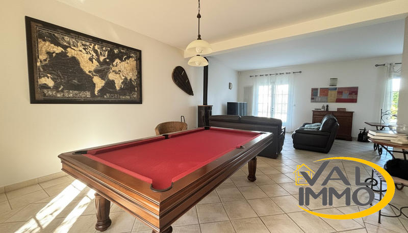 Villa - 200 m² - 6 pièces