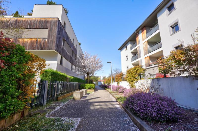 Appartement - 101 m² - 4 pièces