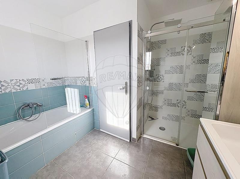 Maison - 98 m² - 4 pièces