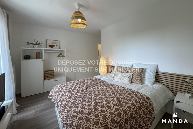 Chambre - 9 m² - 4 pièces