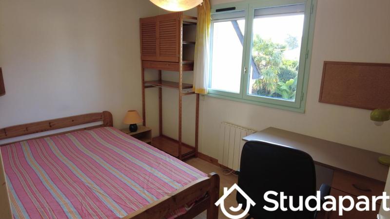 Chambre - 12 m² - 1 pièce