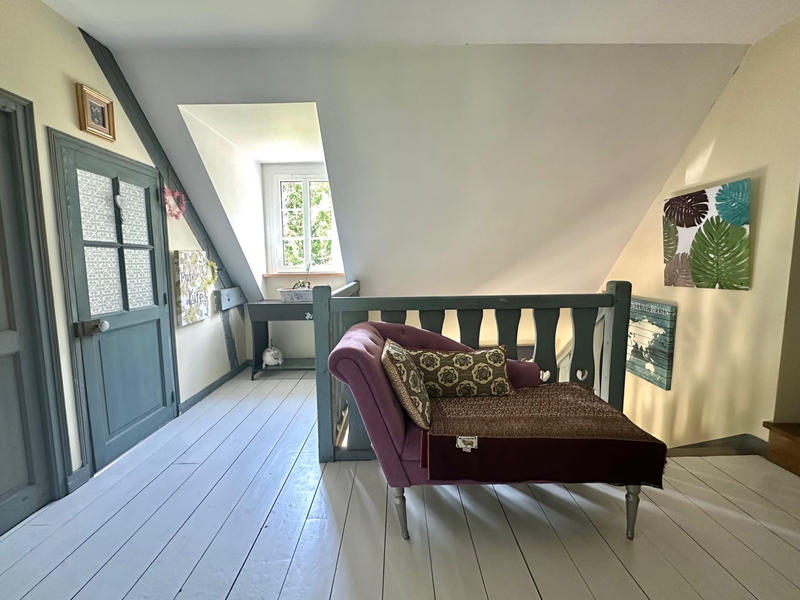 Maison - 180 m² - 9 pièces