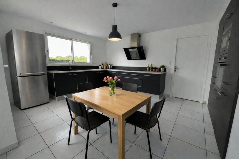 Maison - 182 m² - 7 pièces