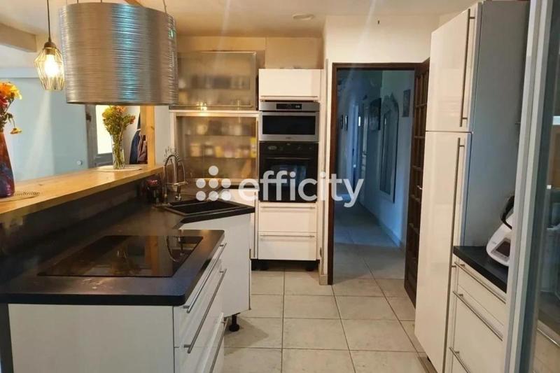 Villa - 152 m² - 7 pièces