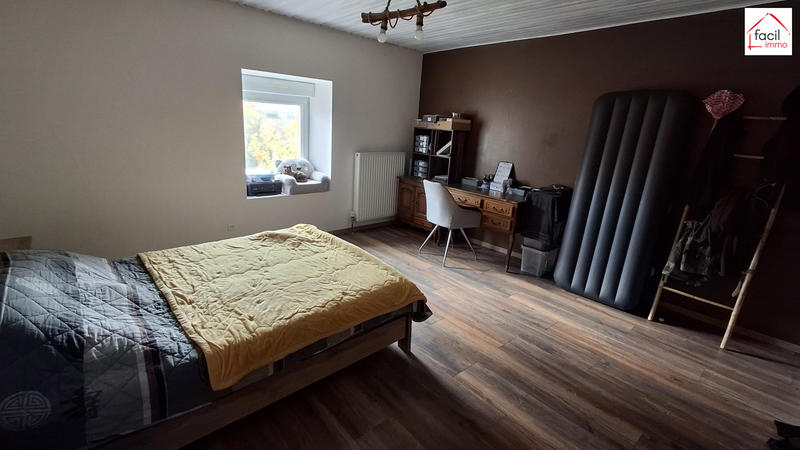 Maison - 220 m² - 7 pièces