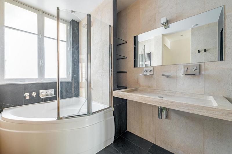 Appartement - 125 m² - 5 pièces