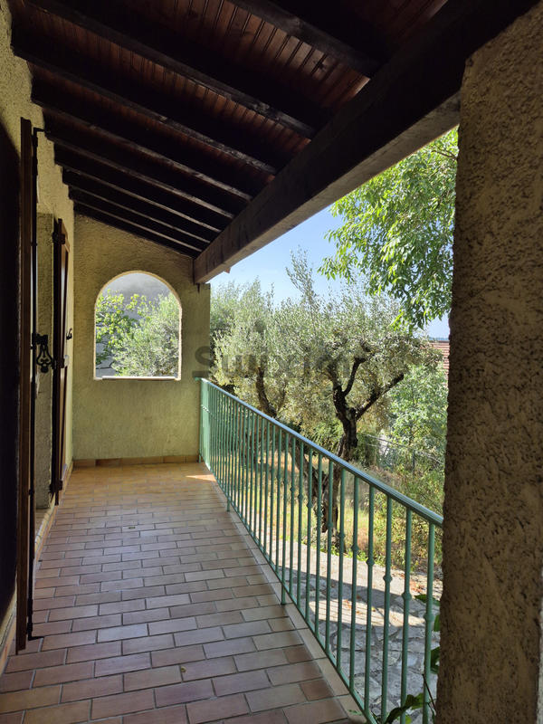 Villa - 90 m² - 4 pièces