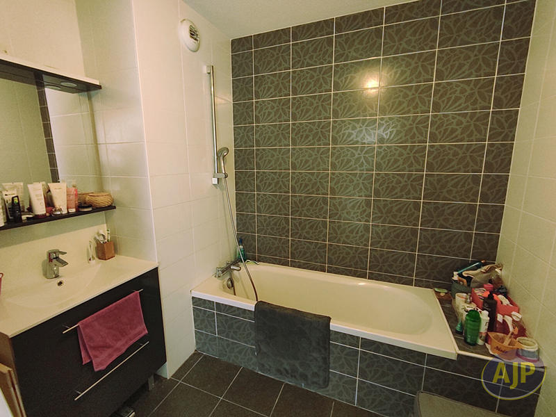 Appartement - 87 m² - 4 pièces