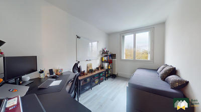 Appartement - 79 m² - 5 pièces