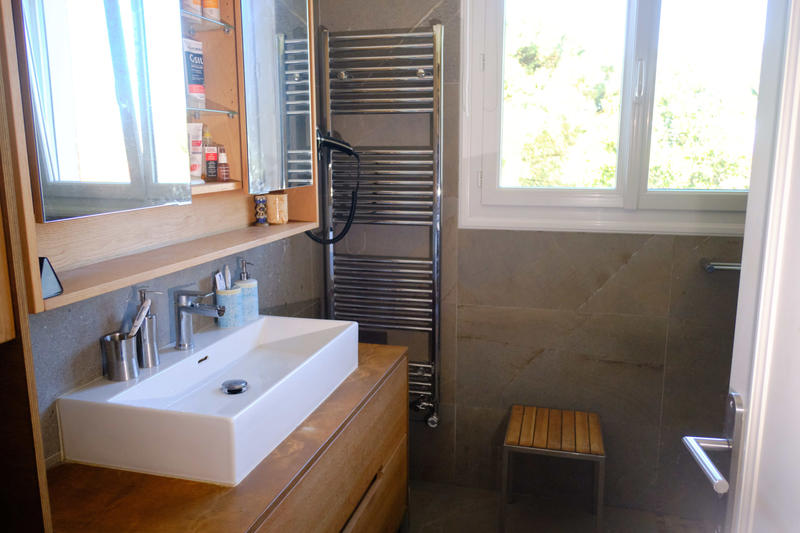 Propriété - 228 m² - 6 pièces