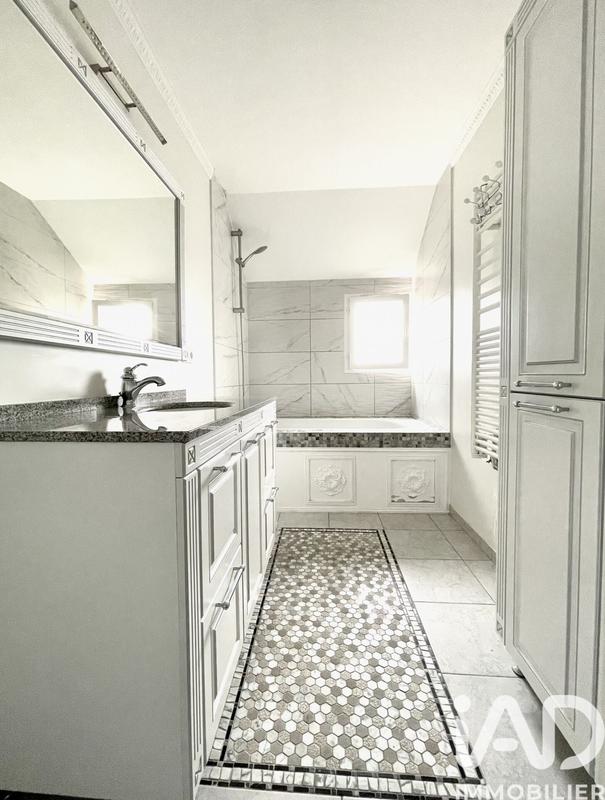 Maison - 84 m² - 4 pièces