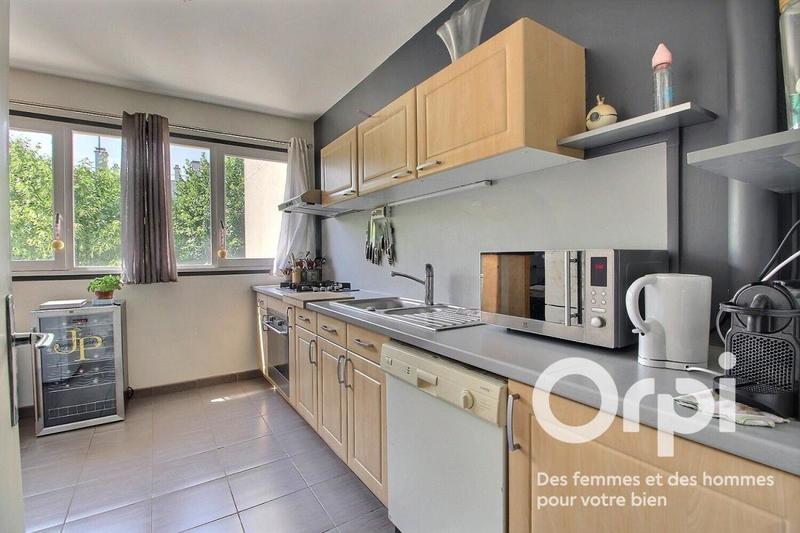 Appartement - 83 m² - 4 pièces