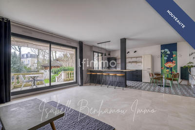 Appartement - 104 m² - 4 pièces