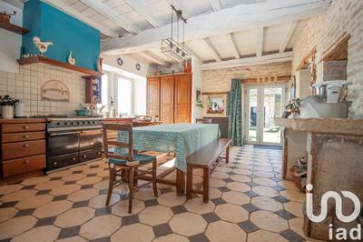 Maison - 280 m² - 8 pièces