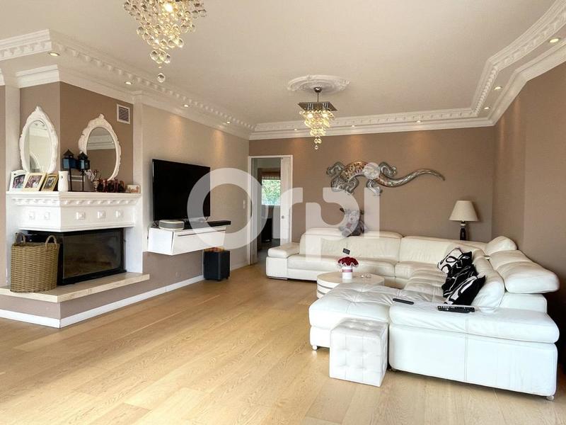 Maison - 265 m² - 7 pièces