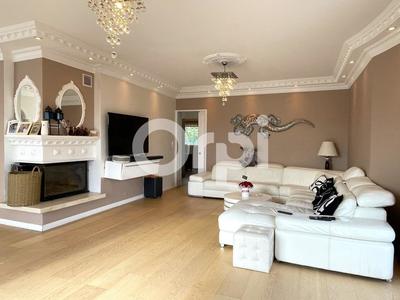 Maison - 265 m² - 7 pièces