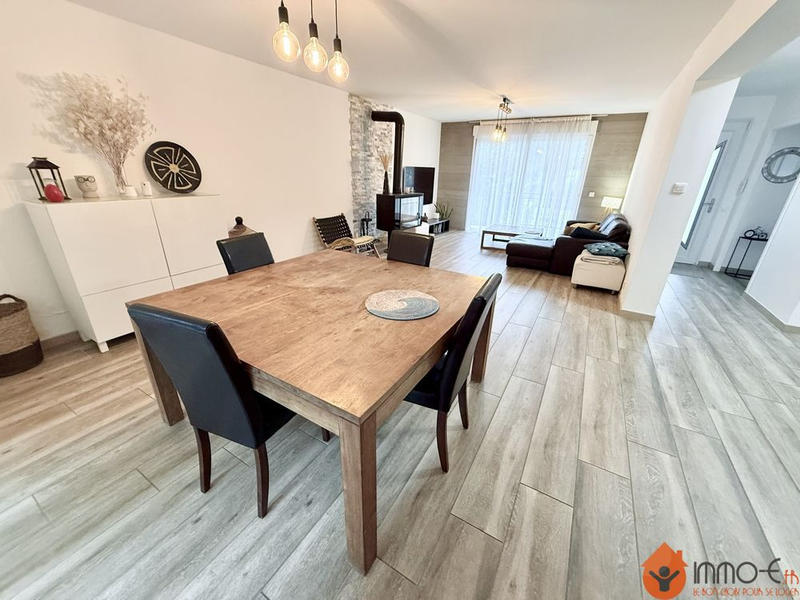 Maison - 121 m² - 5 pièces