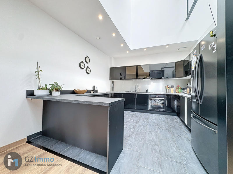 Appartement - 150 m² - 5 pièces