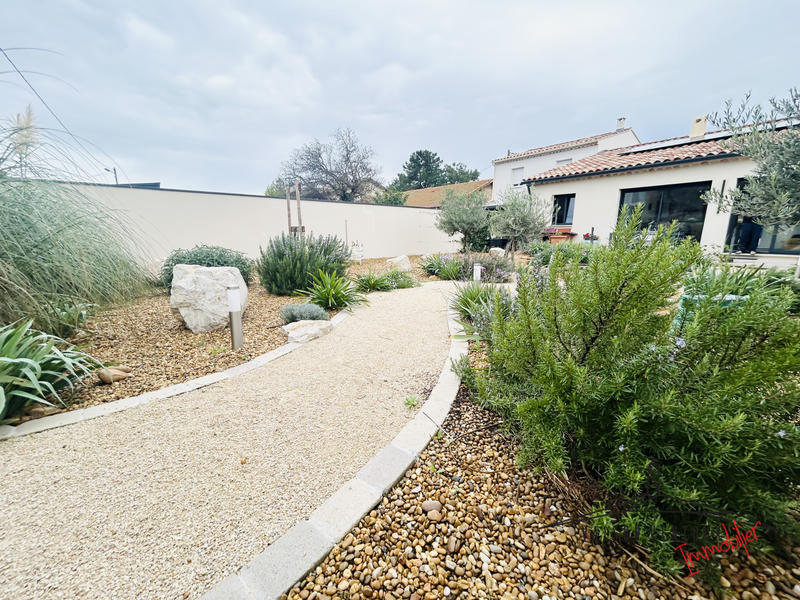 Maison - 92 m² - 4 pièces