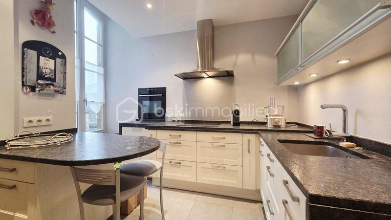 Appartement - 150 m² - 6 pièces