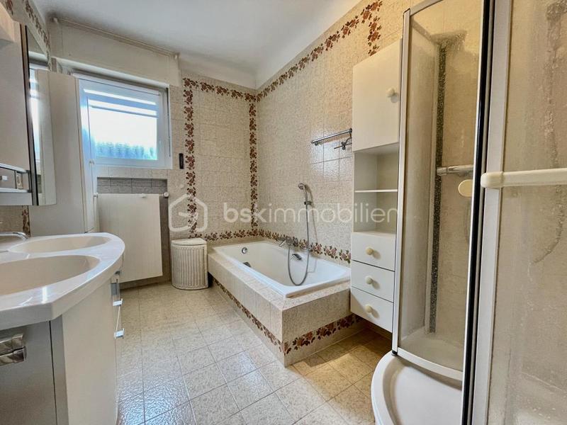 Maison de village - 214 m² - 7 pièces