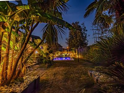 Maison de ville - 380 m² - 7 pièces