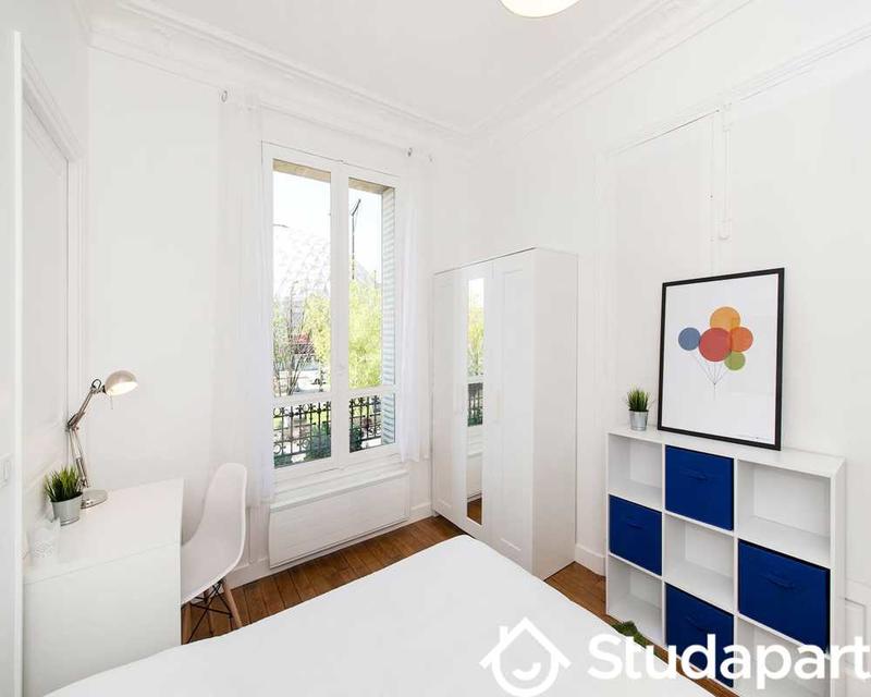 Chambre - 80 m² - 1 pièce