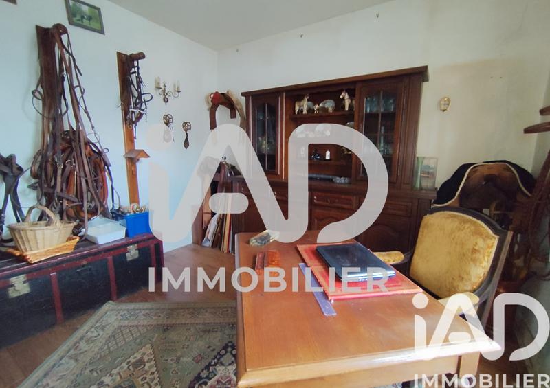 Maison - 240 m² - 8 pièces