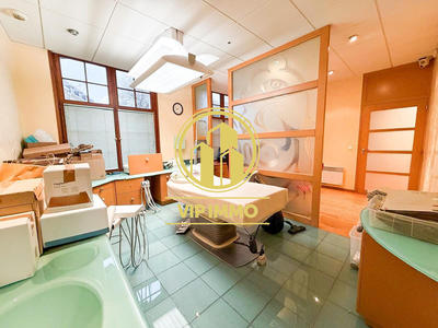 Bureau - 219 m² - 10 pièces