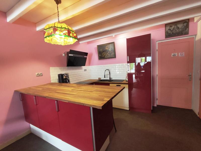 Maison - 230 m² - 6 pièces