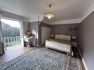 Maison - 290 m² - 12 pièces