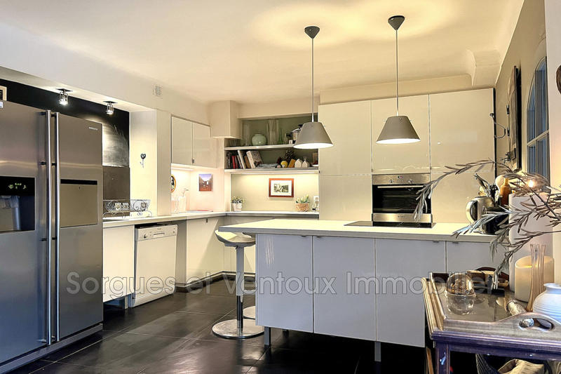 Maison - 285 m² - 8 pièces