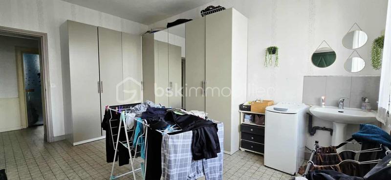 Maison - 285 m² - 9 pièces