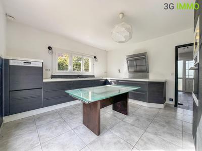 Maison - 152 m² - 7 pièces