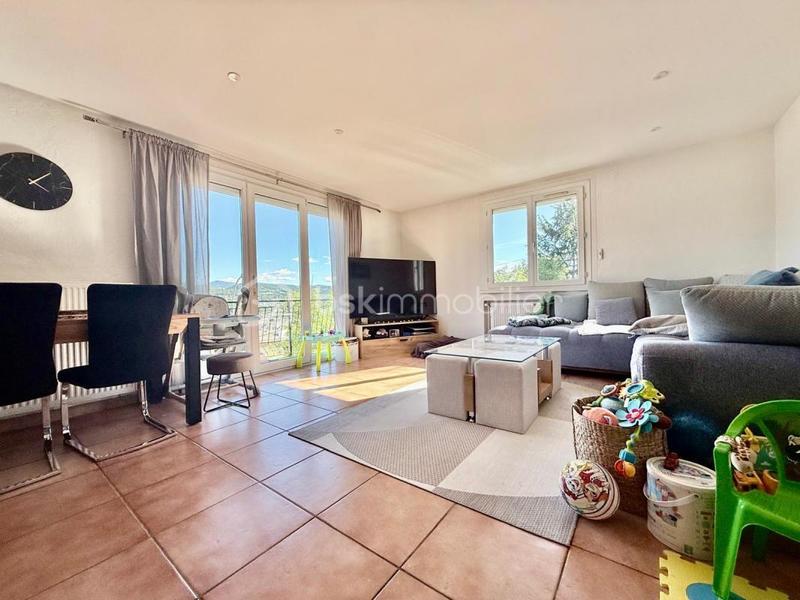 Appartement - 84 m² - 4 pièces