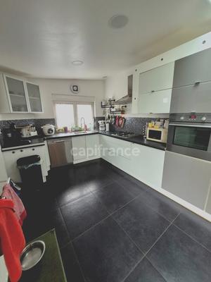 Maison - 192 m² - 6 pièces