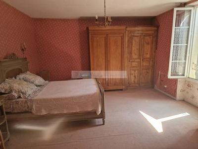 Maison - 200 m² - 9 pièces