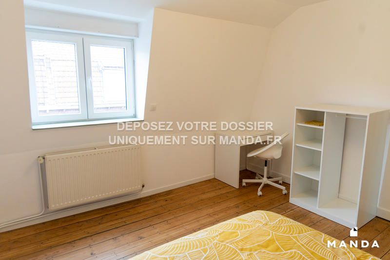 Chambre - 10 m² - 6 pièces