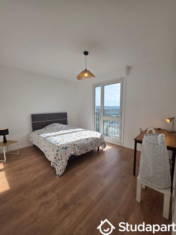 Chambre - 9 m² - 1 pièce